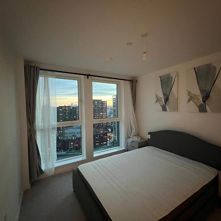 Ac Luxe Penthouse With Free Parking Apartman London Kültér fotó